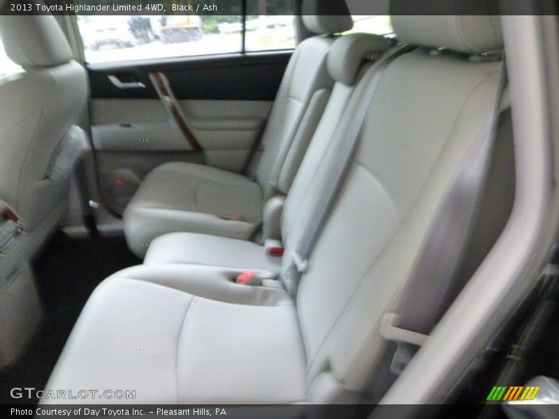 Black / Ash 2013 Toyota Highlander Limited 4WD