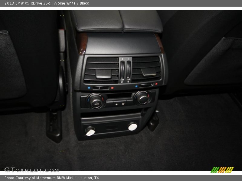 Alpine White / Black 2013 BMW X5 xDrive 35d