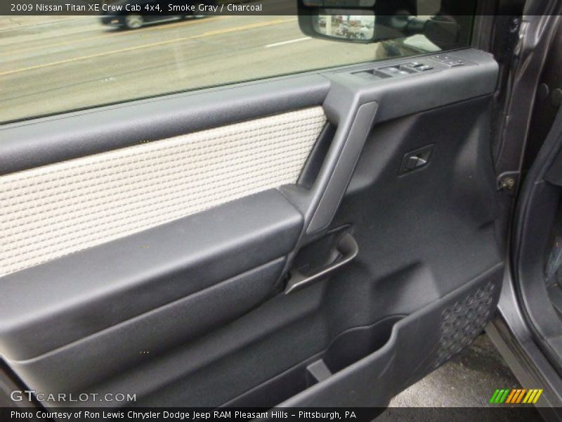 Smoke Gray / Charcoal 2009 Nissan Titan XE Crew Cab 4x4