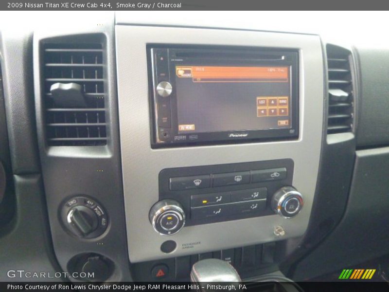 Smoke Gray / Charcoal 2009 Nissan Titan XE Crew Cab 4x4