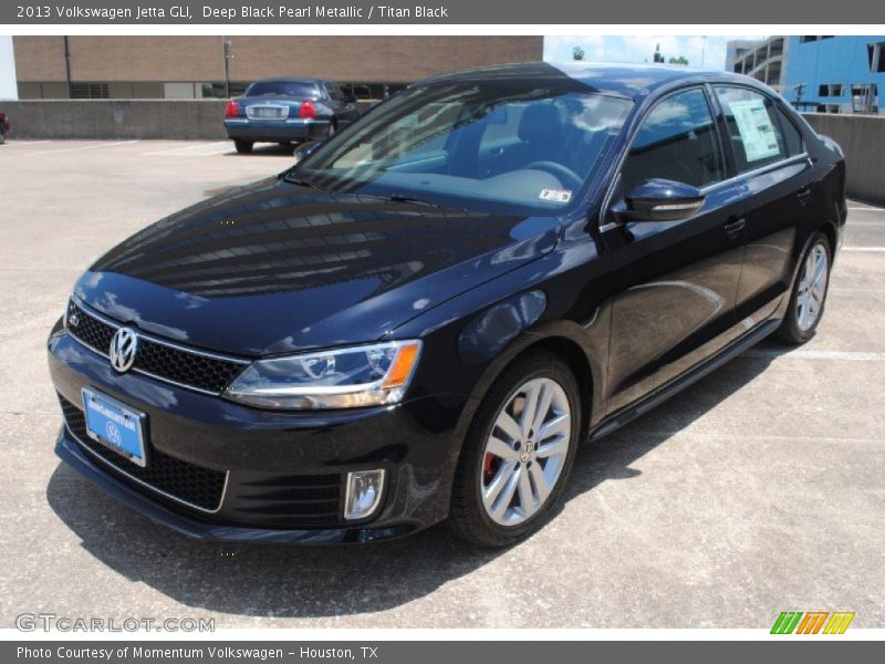 Deep Black Pearl Metallic / Titan Black 2013 Volkswagen Jetta GLI