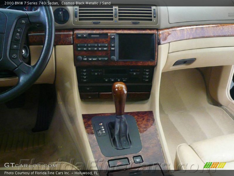 Cosmos Black Metallic / Sand 2000 BMW 7 Series 740i Sedan