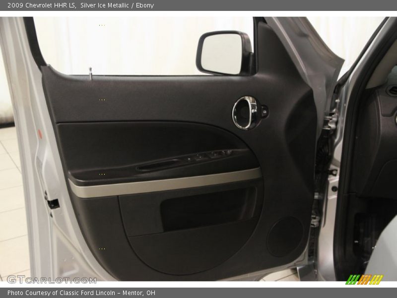 Silver Ice Metallic / Ebony 2009 Chevrolet HHR LS