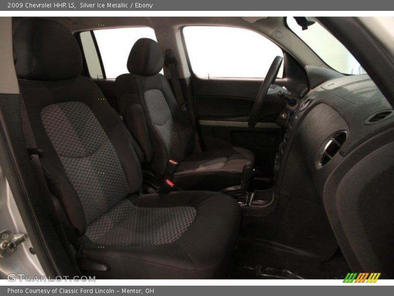 Silver Ice Metallic / Ebony 2009 Chevrolet HHR LS