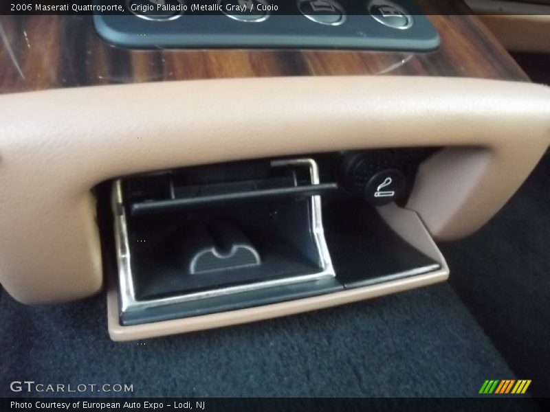 Grigio Palladio (Metallic Gray) / Cuoio 2006 Maserati Quattroporte
