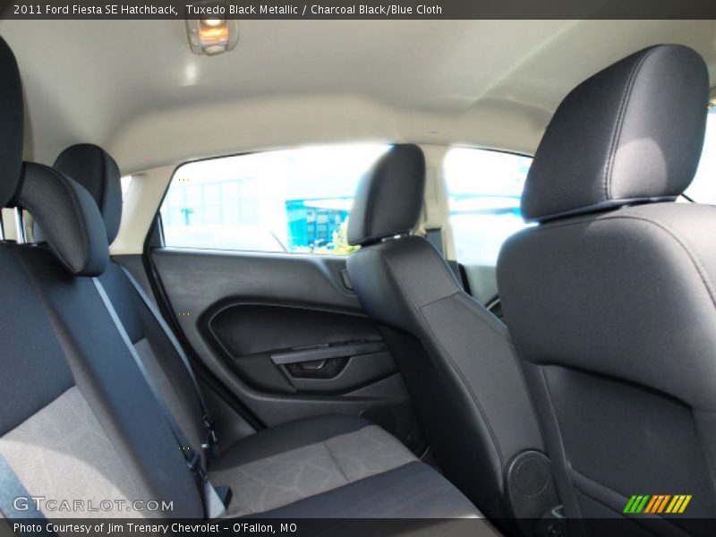 Tuxedo Black Metallic / Charcoal Black/Blue Cloth 2011 Ford Fiesta SE Hatchback