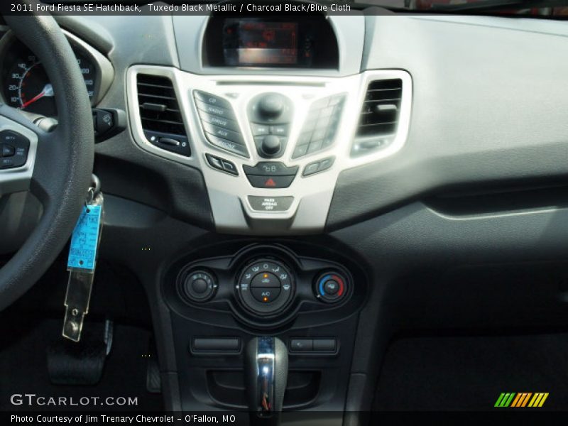 Tuxedo Black Metallic / Charcoal Black/Blue Cloth 2011 Ford Fiesta SE Hatchback