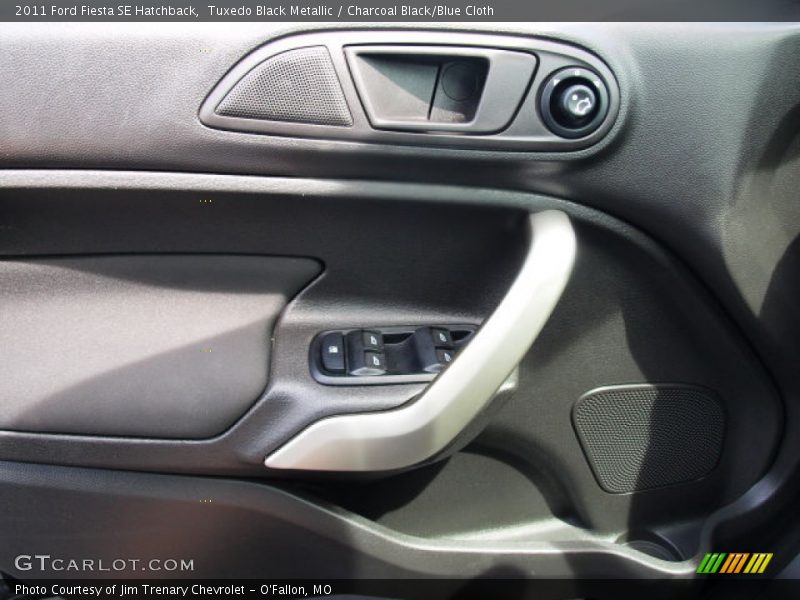 Tuxedo Black Metallic / Charcoal Black/Blue Cloth 2011 Ford Fiesta SE Hatchback