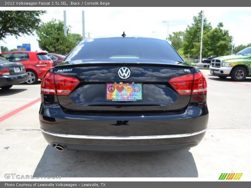 Black / Cornsilk Beige 2013 Volkswagen Passat 2.5L SEL