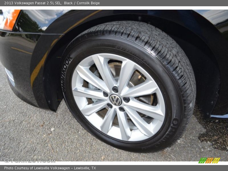 Black / Cornsilk Beige 2013 Volkswagen Passat 2.5L SEL