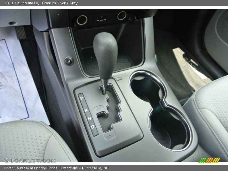 Titanium Silver / Gray 2011 Kia Sorento LX