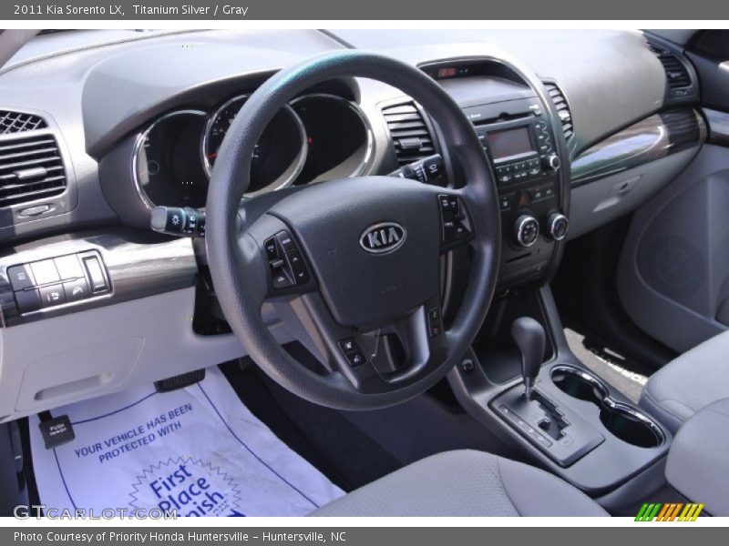 Titanium Silver / Gray 2011 Kia Sorento LX