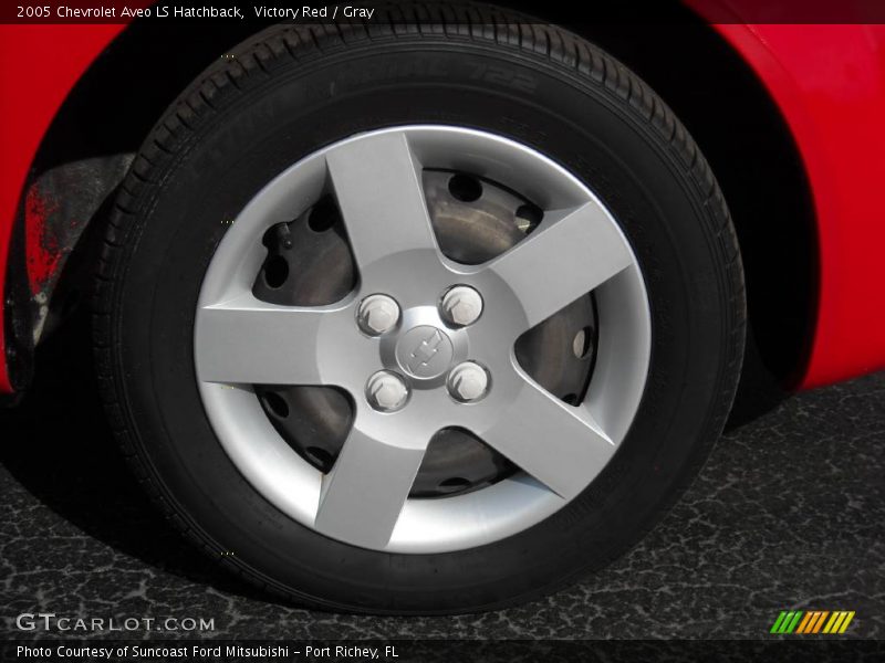 Victory Red / Gray 2005 Chevrolet Aveo LS Hatchback