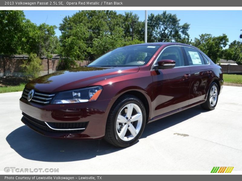 Opera Red Metallic / Titan Black 2013 Volkswagen Passat 2.5L SE