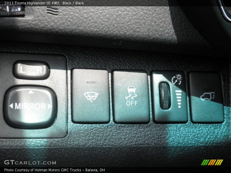 Black / Black 2011 Toyota Highlander SE 4WD