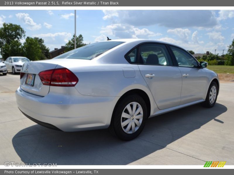 Reflex Silver Metallic / Titan Black 2013 Volkswagen Passat 2.5L S