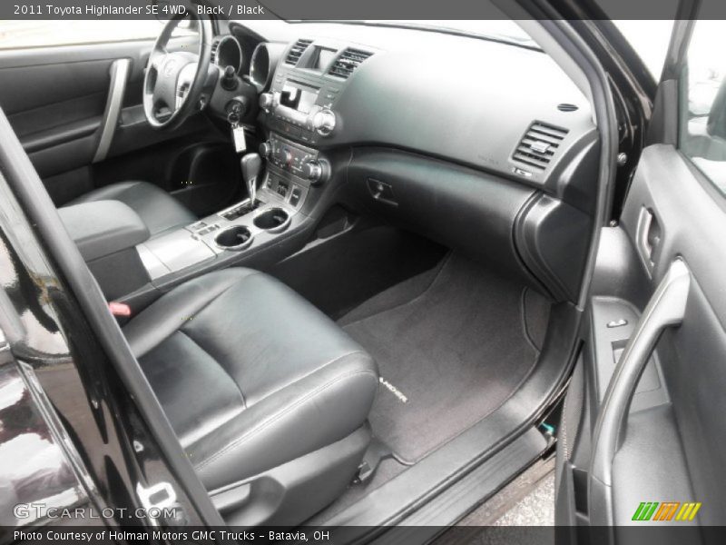 Black / Black 2011 Toyota Highlander SE 4WD