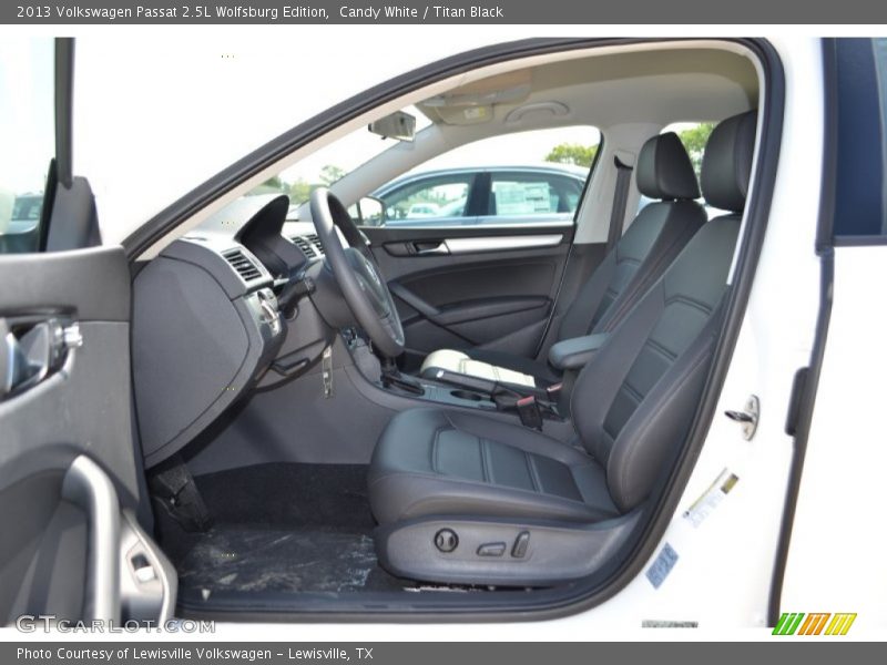 Candy White / Titan Black 2013 Volkswagen Passat 2.5L Wolfsburg Edition