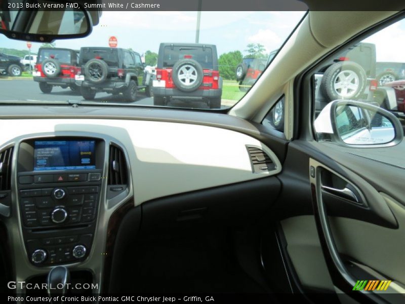 Summit White / Cashmere 2013 Buick Verano FWD