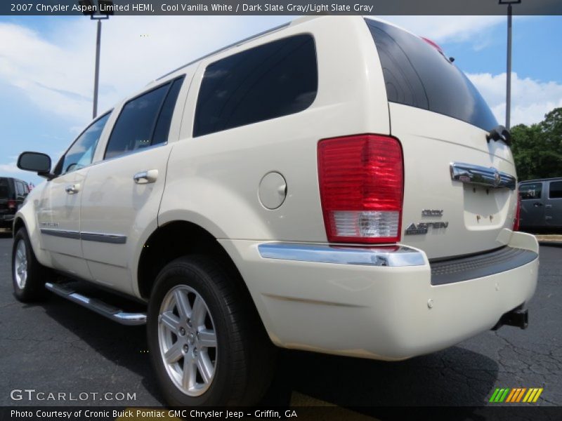 Cool Vanilla White / Dark Slate Gray/Light Slate Gray 2007 Chrysler Aspen Limited HEMI