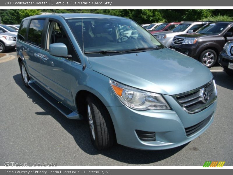 Antigua Blue Metallic / Aero Gray 2010 Volkswagen Routan SE