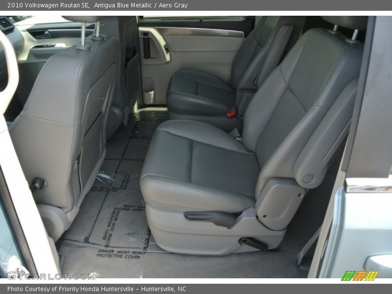 Antigua Blue Metallic / Aero Gray 2010 Volkswagen Routan SE