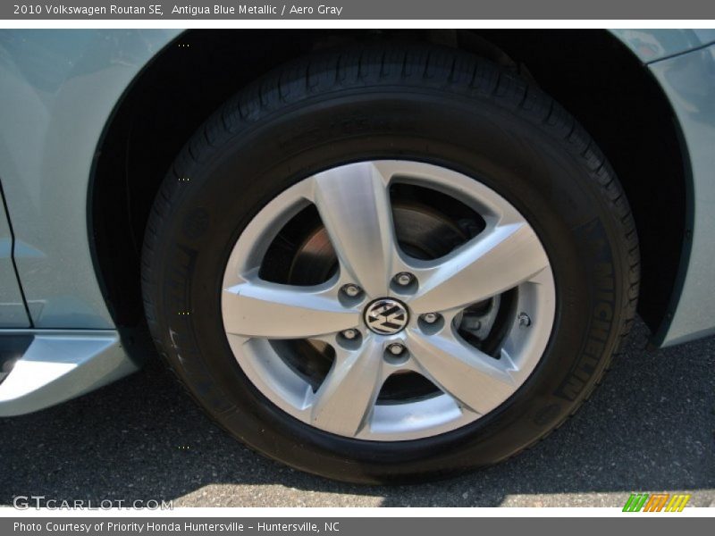 Antigua Blue Metallic / Aero Gray 2010 Volkswagen Routan SE