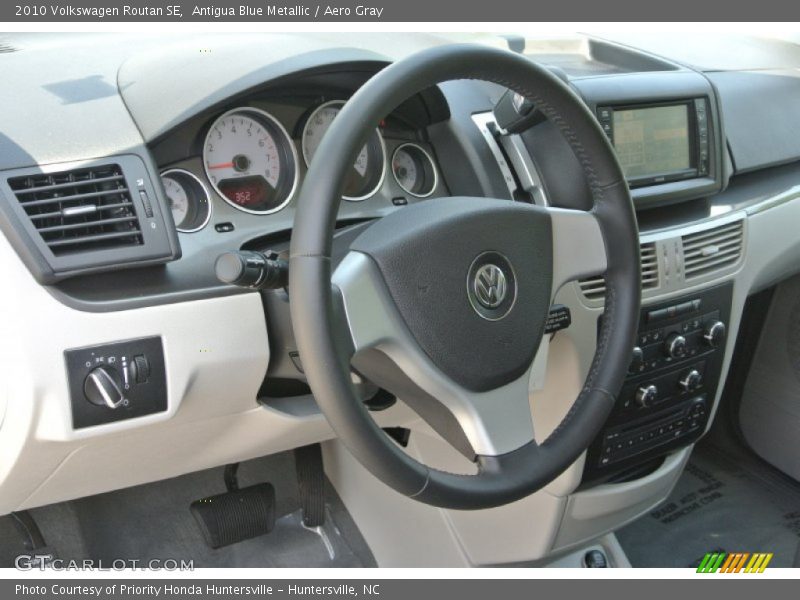 Antigua Blue Metallic / Aero Gray 2010 Volkswagen Routan SE