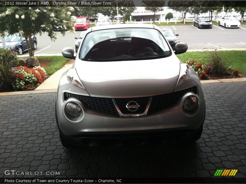 Chrome Silver / Black/Silver Trim 2012 Nissan Juke S AWD