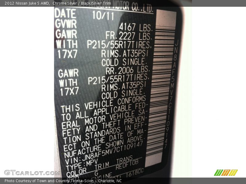 Chrome Silver / Black/Silver Trim 2012 Nissan Juke S AWD