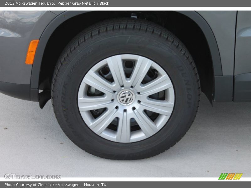 Pepper Gray Metallic / Black 2013 Volkswagen Tiguan S
