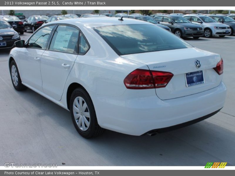 Candy White / Titan Black 2013 Volkswagen Passat 2.5L S