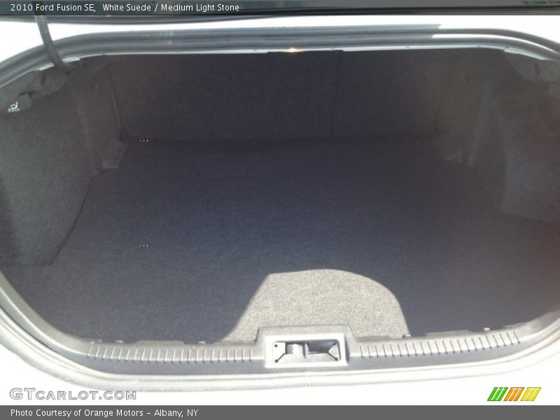 White Suede / Medium Light Stone 2010 Ford Fusion SE