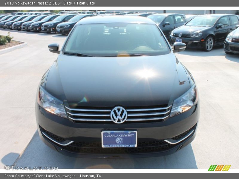 Black / Titan Black 2013 Volkswagen Passat 2.5L S