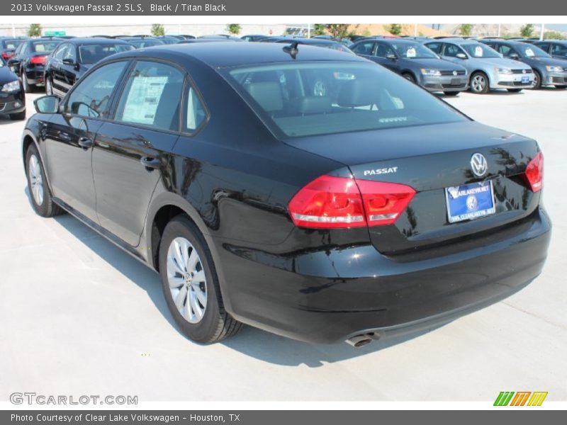Black / Titan Black 2013 Volkswagen Passat 2.5L S
