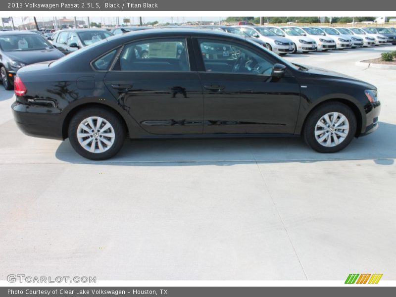 Black / Titan Black 2013 Volkswagen Passat 2.5L S