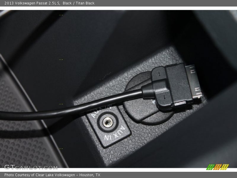 Black / Titan Black 2013 Volkswagen Passat 2.5L S