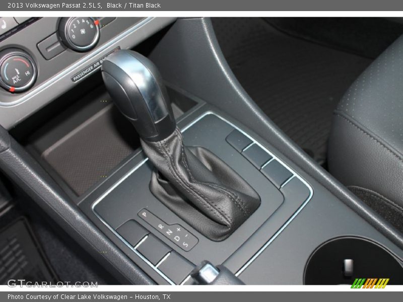 Black / Titan Black 2013 Volkswagen Passat 2.5L S