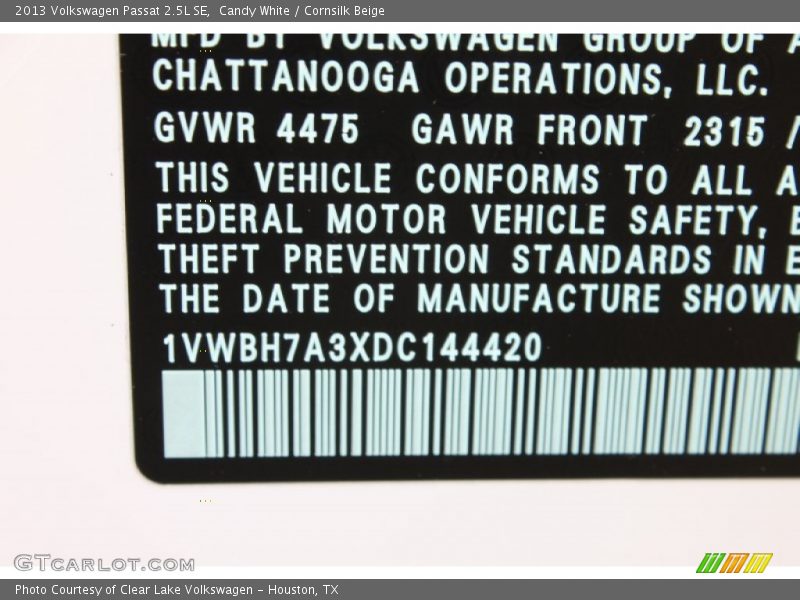 Candy White / Cornsilk Beige 2013 Volkswagen Passat 2.5L SE