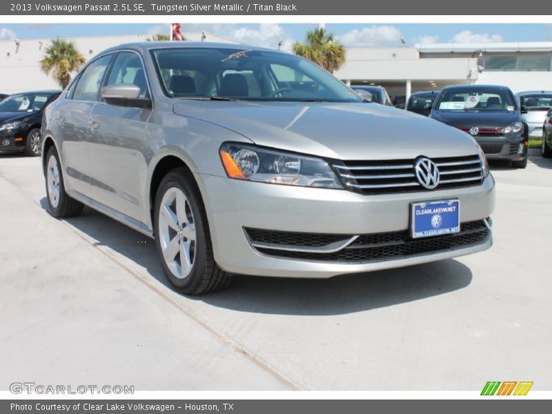 Tungsten Silver Metallic / Titan Black 2013 Volkswagen Passat 2.5L SE