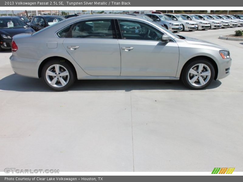 Tungsten Silver Metallic / Titan Black 2013 Volkswagen Passat 2.5L SE