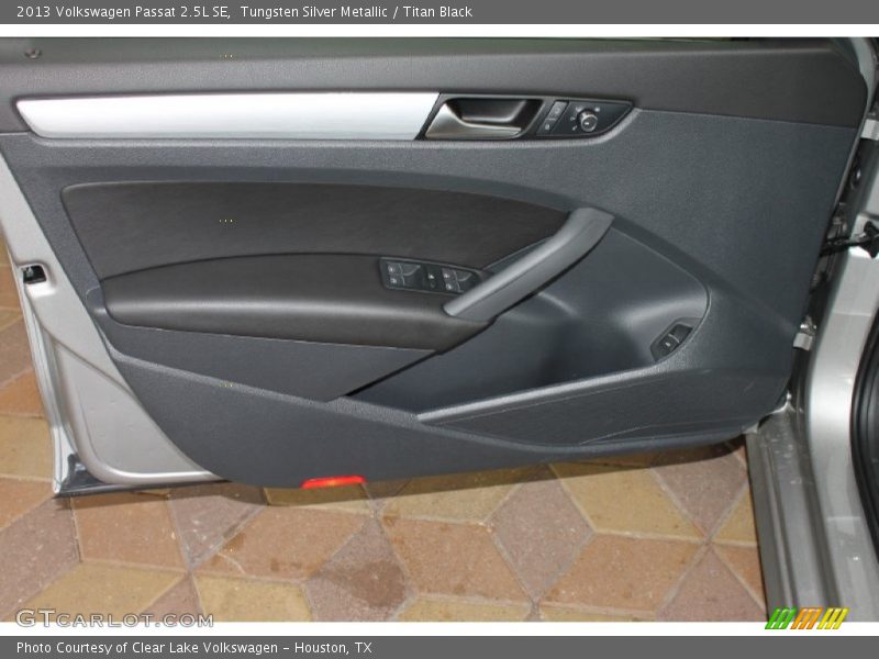 Tungsten Silver Metallic / Titan Black 2013 Volkswagen Passat 2.5L SE