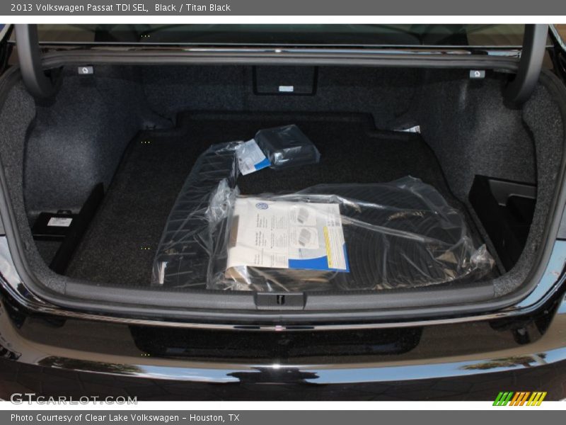 Black / Titan Black 2013 Volkswagen Passat TDI SEL