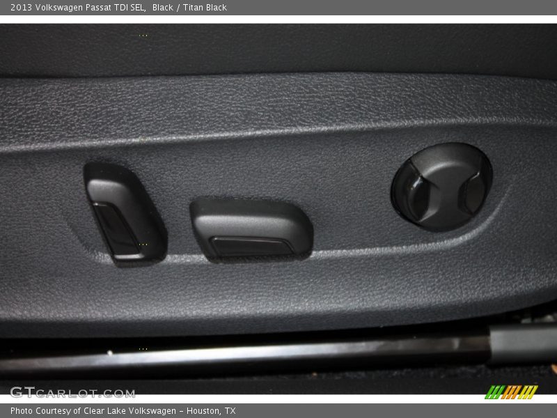 Black / Titan Black 2013 Volkswagen Passat TDI SEL