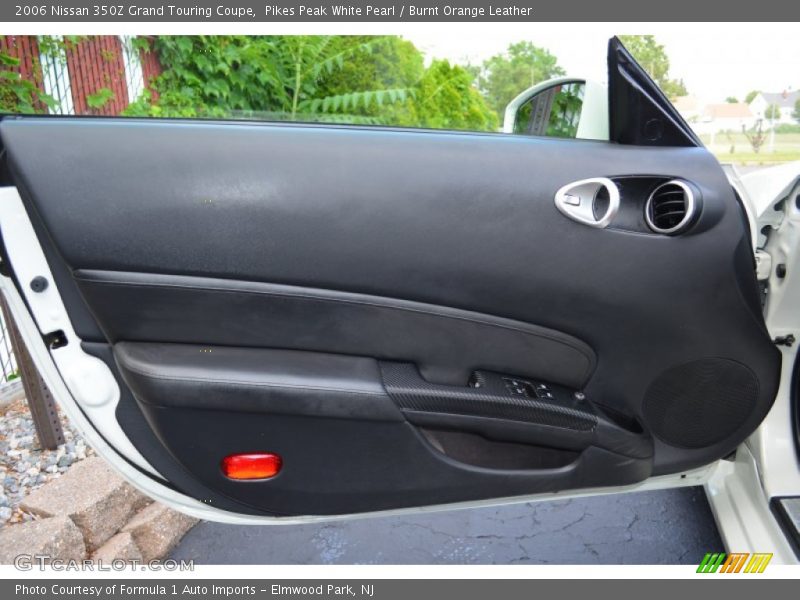 Door Panel of 2006 350Z Grand Touring Coupe