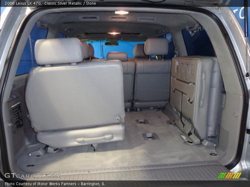  2006 LX 470 Trunk
