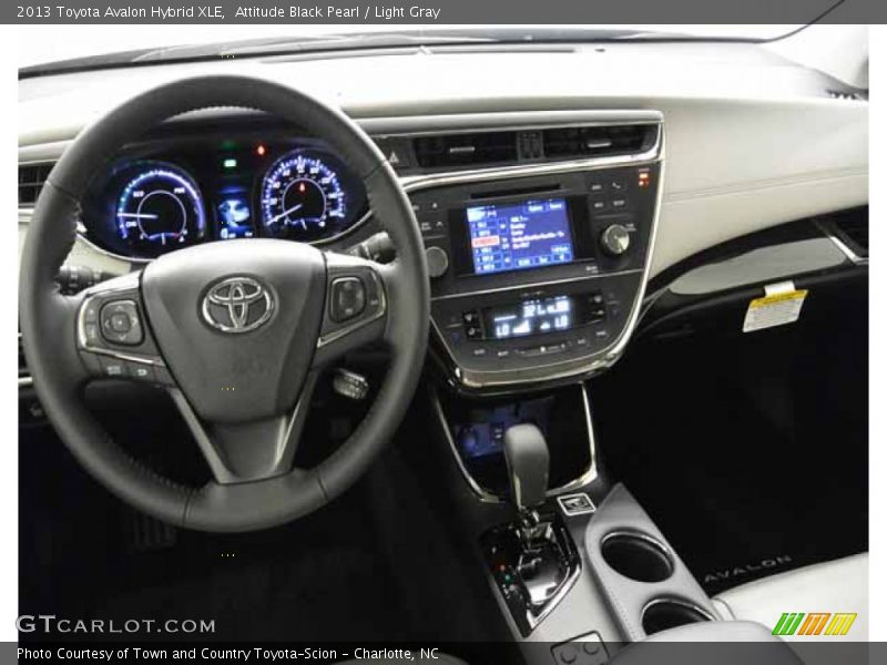 Attitude Black Pearl / Light Gray 2013 Toyota Avalon Hybrid XLE