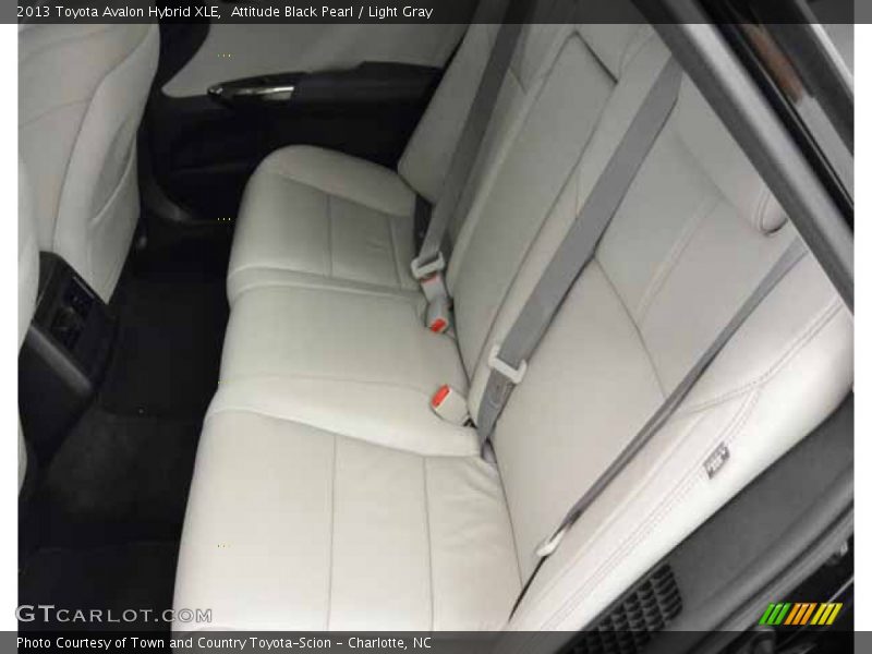 Attitude Black Pearl / Light Gray 2013 Toyota Avalon Hybrid XLE