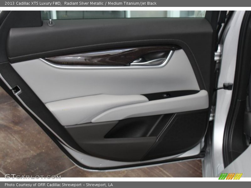 Radiant Silver Metallic / Medium Titanium/Jet Black 2013 Cadillac XTS Luxury FWD