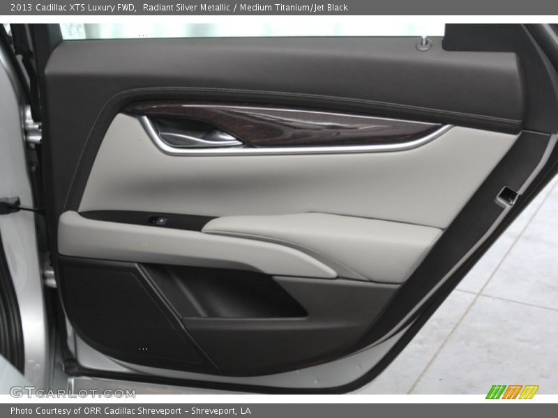 Radiant Silver Metallic / Medium Titanium/Jet Black 2013 Cadillac XTS Luxury FWD